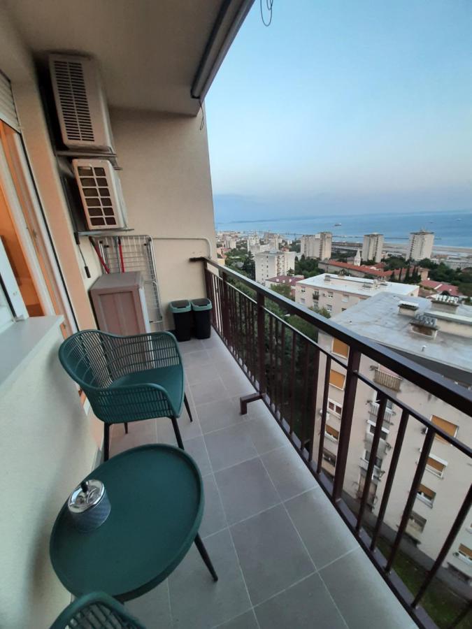 Qr Apartment For Family, Couples, And Friends Stay In Fiume Kültér fotó