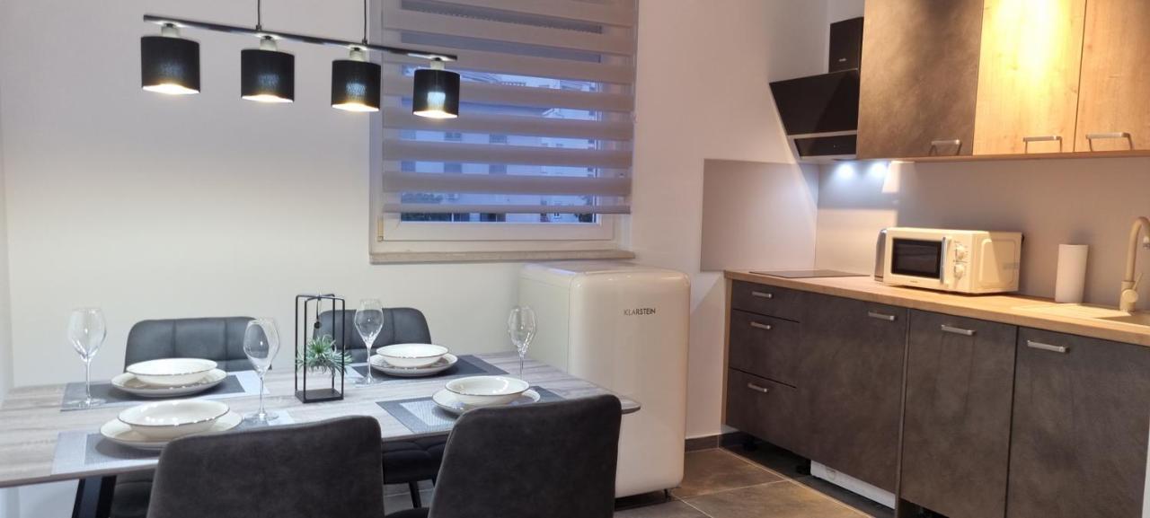 Qr Apartment For Family, Couples, And Friends Stay In Fiume Kültér fotó