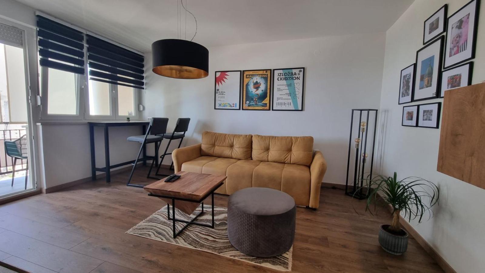 Qr Apartment For Family, Couples, And Friends Stay In Fiume Kültér fotó