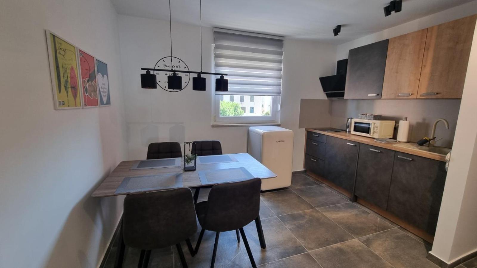 Qr Apartment For Family, Couples, And Friends Stay In Fiume Kültér fotó